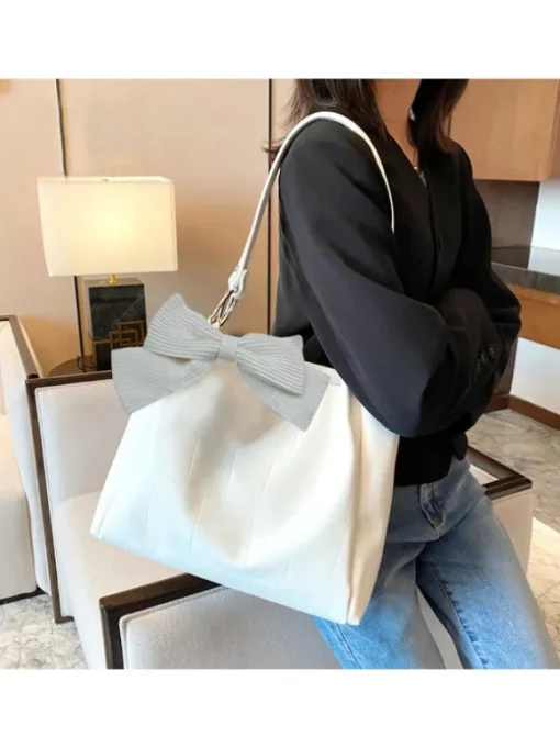 FIOCCO BIANCO CON SPILLA