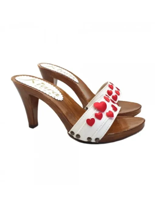 ZOCCOLI CON CUORI LIMITED...