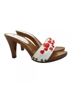 ZOCCOLI CON CUORI LIMITED...