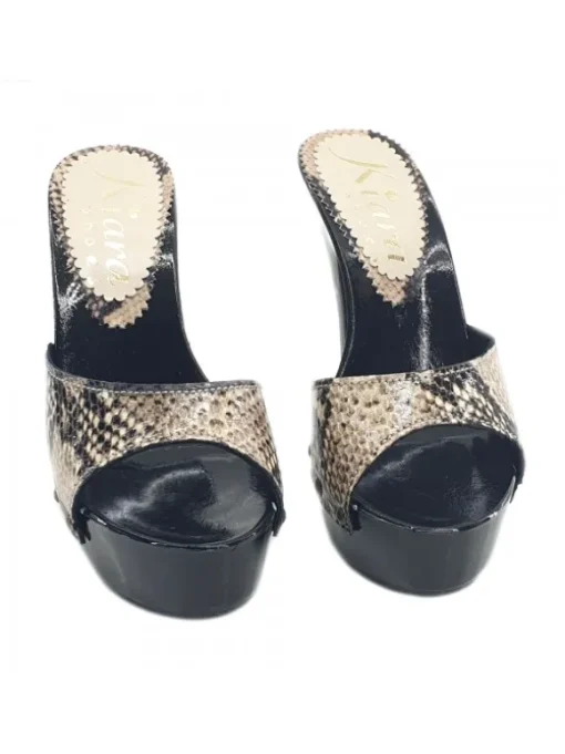 ZOCCOLI CON FASCIA IN PELLE...