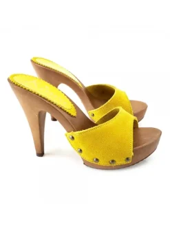 ZOCCOLI IN CAMOSCIO GIALLO...