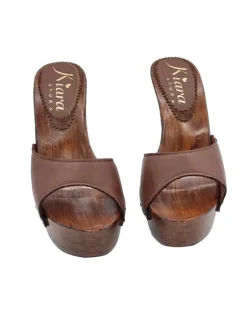 ZOCCOLI IN PELLE MARRONE...