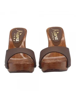 ZOCCOLI IN PELLE MARRONE...
