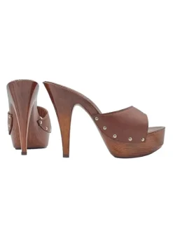 ZOCCOLI IN PELLE MARRONE...
