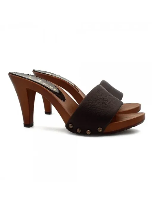 ZOCCOLO CON FASCIA IN PELLE...