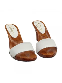 ZOCCOLO CON FASCIA IN PELLE...