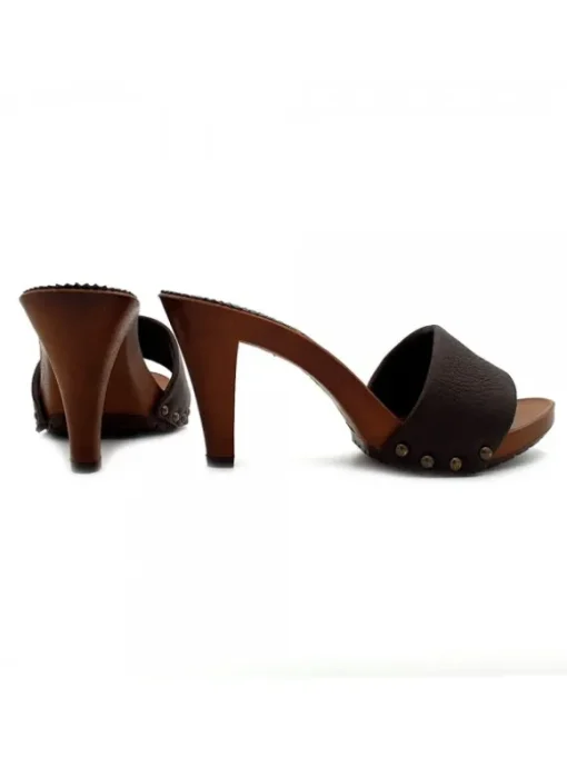 ZOCCOLO CON FASCIA IN PELLE...