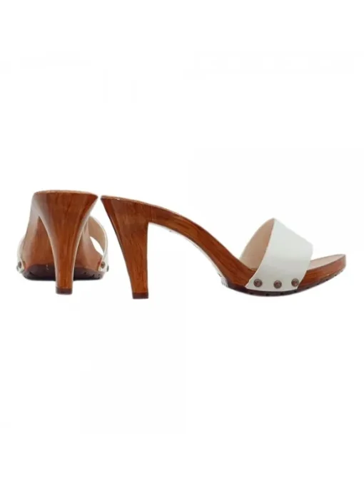 ZOCCOLO CON FASCIA IN PELLE...