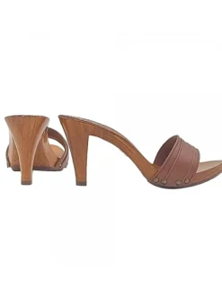 ZOCCOLO CON FASCIA IN PELLE...