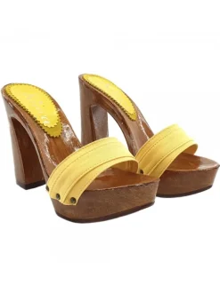 ZOCCOLO GIALLO CON TACCO...