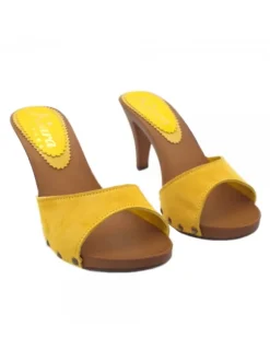 ZOCCOLO IN CAMOSCIO GIALLO...